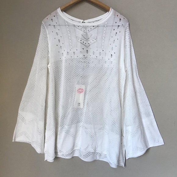 Wildfox Sweaters - Wildfox Top, Boho Style White Sweater NWT, Medium